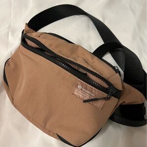 Lululemon Clean Lines Belt Bag in Pink Clay/Graphite Grey